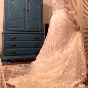 Lace Vintage Wedding Dress